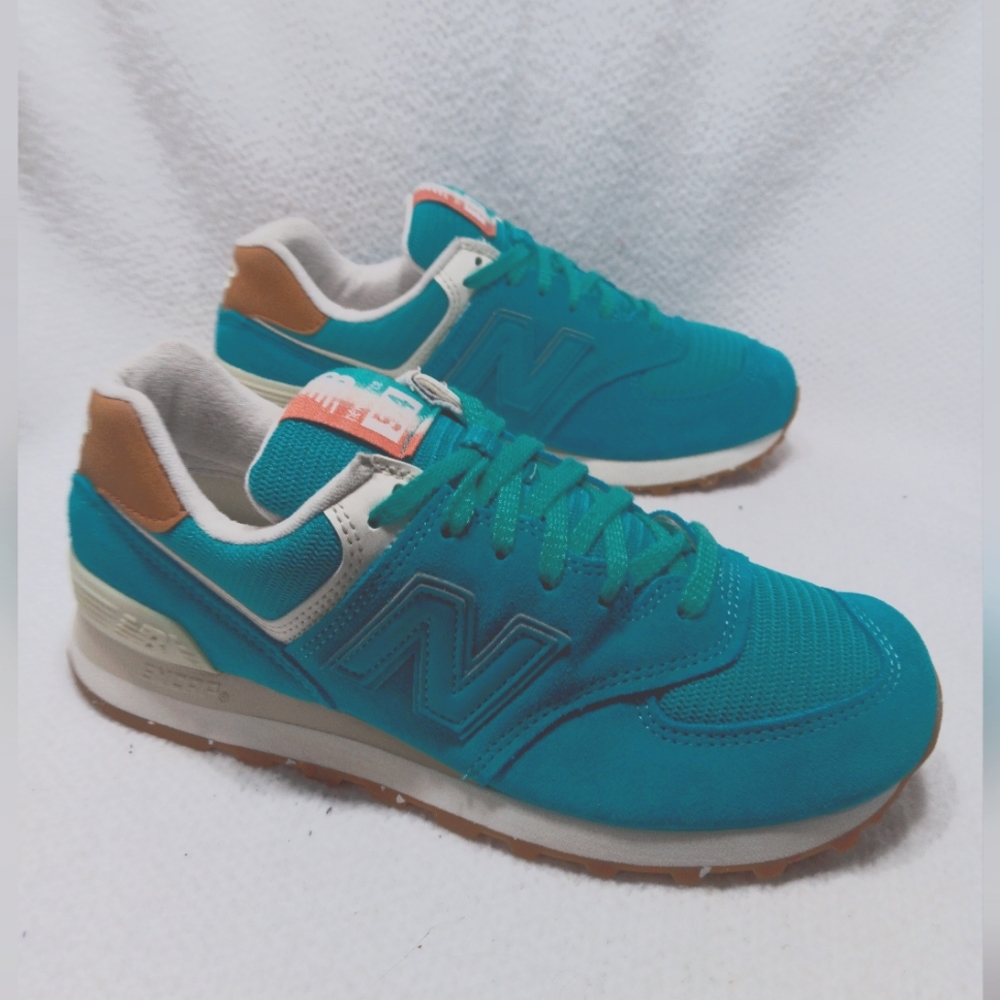 New Balance Galapagos 574 - Women's Retro Sneaker